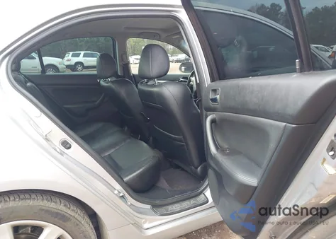 2004 Acura Tsx z USA, uszkodzony, nr VIN JH4CL96804C037140